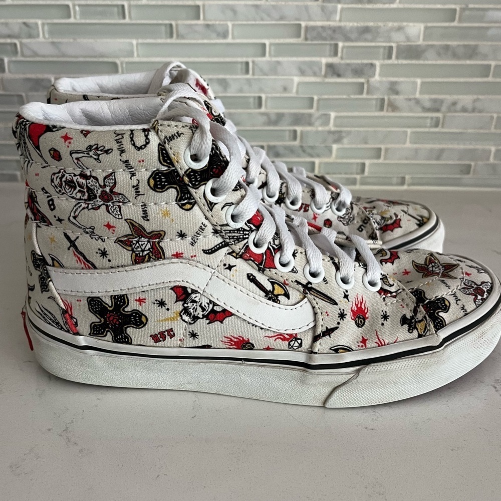 Vans Stranger Things Collection - Picture 4 of 11